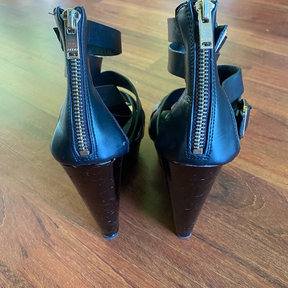 Black Aldo strappy wedge platform heel - Picture 9 of 9